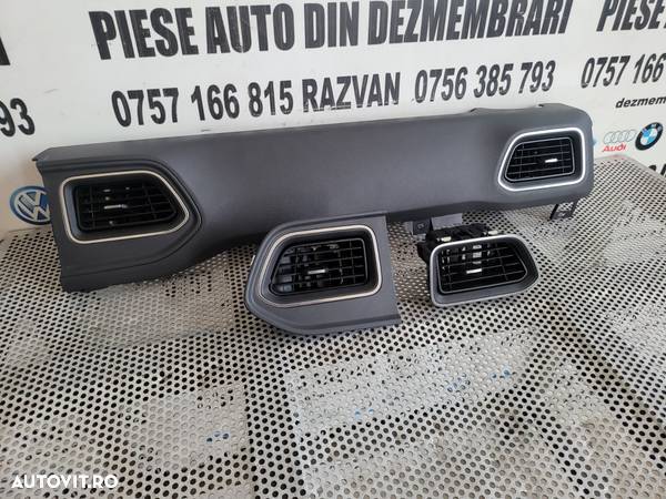 Grile Grila Aerisire Ventilatie Bord Ornament Trim Bord Renault Master An 2019-2020-2021-2022 Dezmembrez Renault Master 3/4 An 2019-2020-2021-2022 2.3 Dci Cod Motor M9T F716 Bi-Turbo - 4