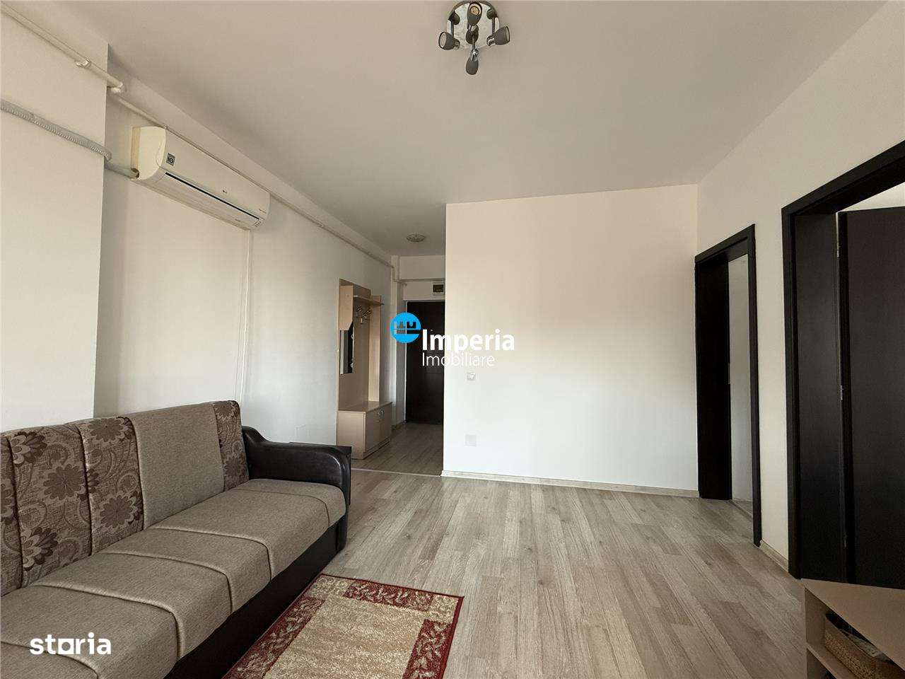 Inchiriez apartament 3 camere, open space, Zona Centru - Palas - Imagine principală: 2/8