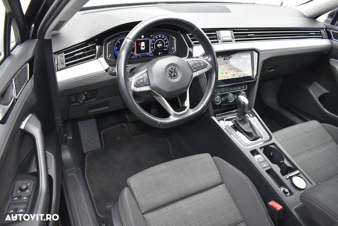 Volkswagen Passat 2.0 TDI DSG Comfortline - 34