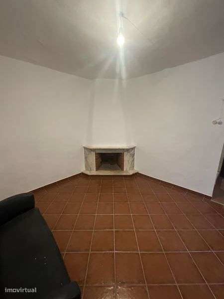 T1 para alugar em vila viçosa com Água e Eletricidade incluida - Grande imagem: 5/9