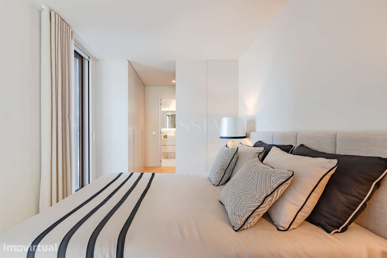 T3 Varanda 14m2 Vistas Rio e Mar Jardins Arrábida | T3 Gaia The Yard-16