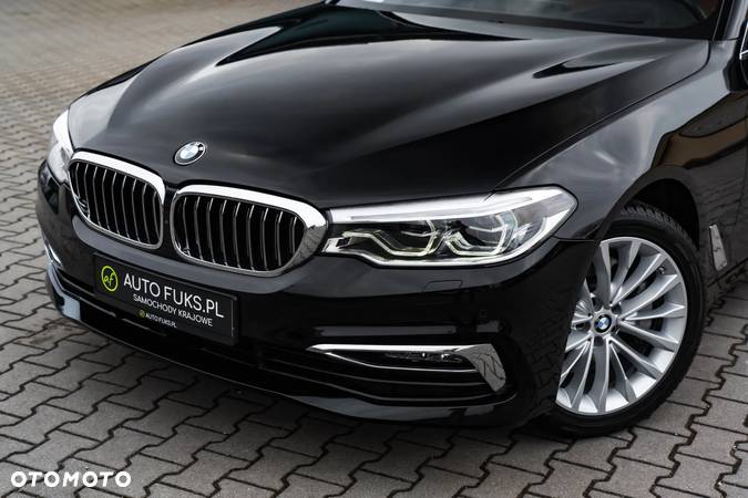 BMW Seria 5 530i Luxury Line sport - 3