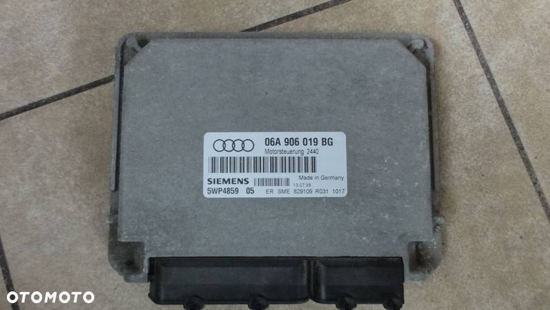 AUDI A3 KOMPUTER 06A906019BG - 1