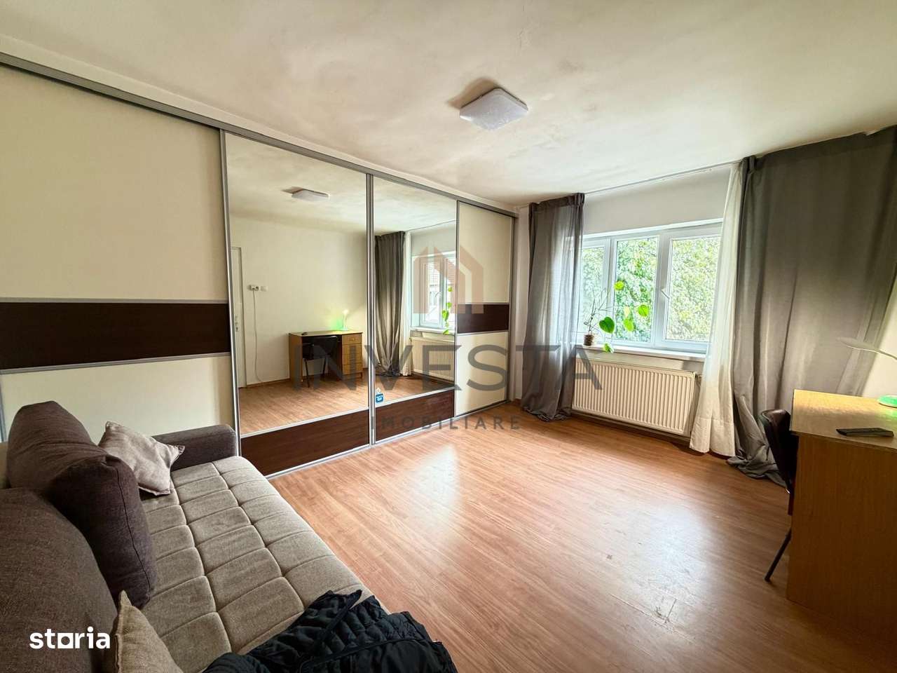 De vanzare apartament cu 1 camera pe strada Bucuresti ! - Imagine principală: 2/8