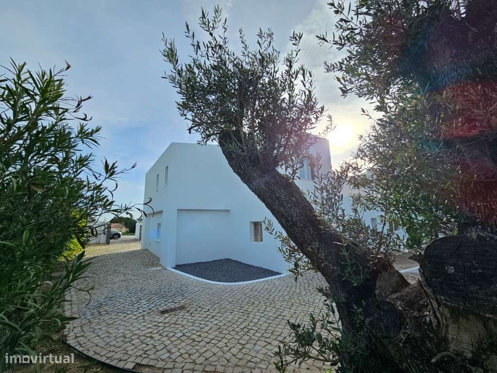 Moradia com 6 quartos, 5.200 m² de terreno e vista mar em Quarteira-17