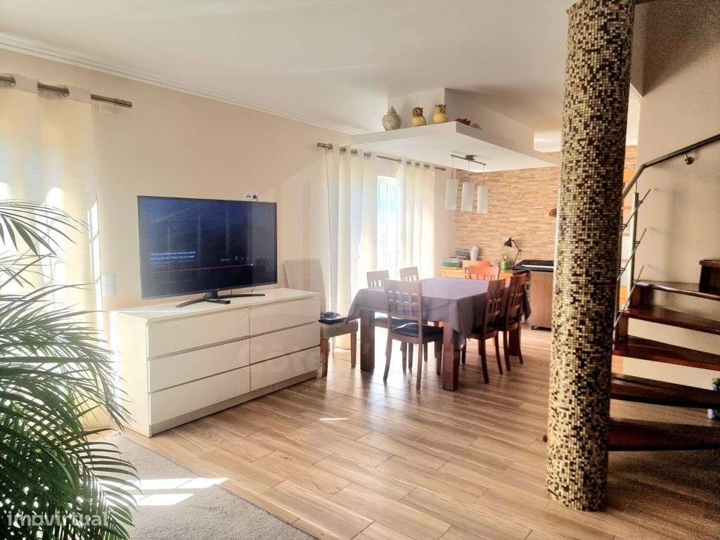 Moradia em banda T3 com piscina - Sesimbra, Castelo - Grande imagem: 4/15