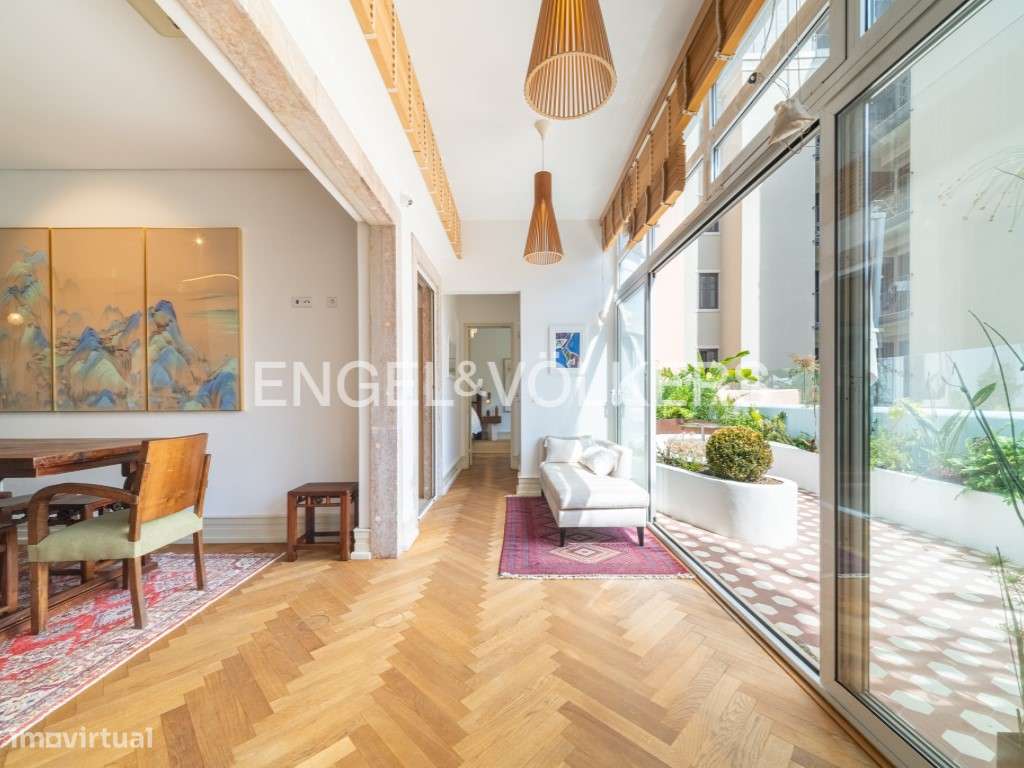 Apartamento T3+1 com Terraço Ajardinado na Avenida da Liberdade-0