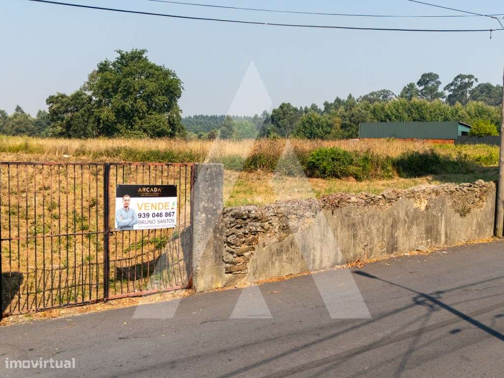 Terreno com 4634M2 em Paços de Brandão - Grande imagem: 4/14