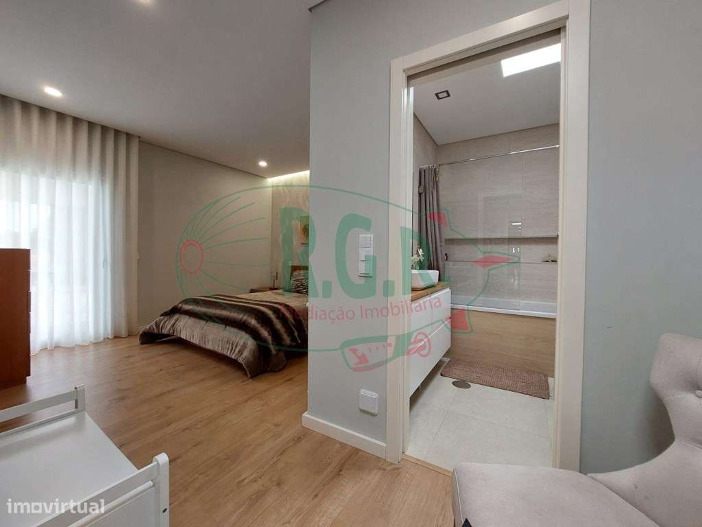 Moradia T3+1 Térrea | São Cosme | 10 min Porto-41