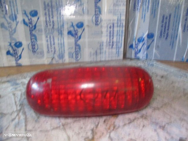 Farol Tras 8200209522A RENAULT TRAFIC 2005 1.9DCI 80CV 5P BRANCO 3º STOP - 3