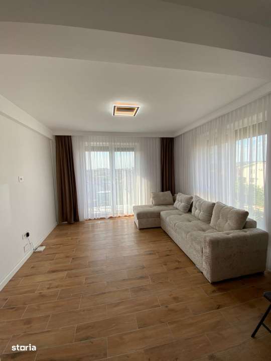 Apart 2 cam, Sanmartin, etaj 3, detine loc de parcare - Imagine principală: 5/19