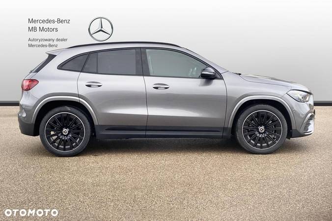 Mercedes-Benz GLA - 4