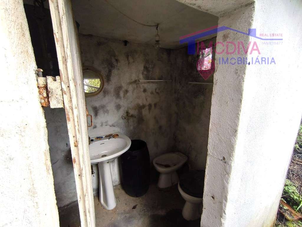 Casa Rústica com terreno situado em Troviscais, Pedrogão Grande-8