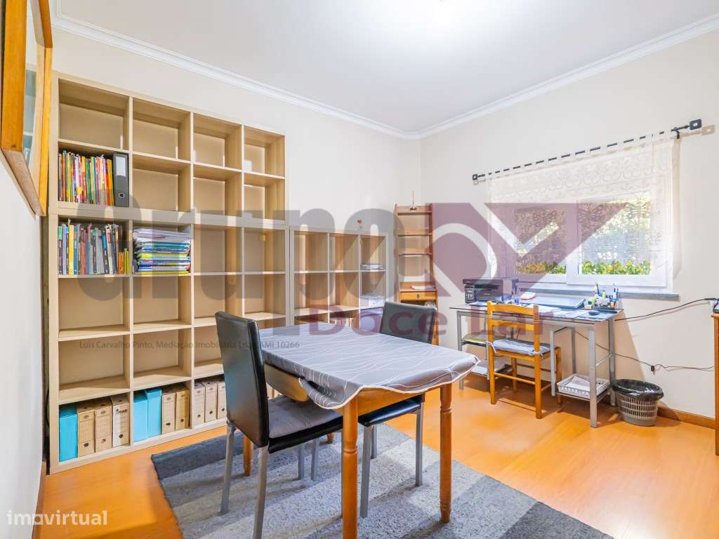 Moradia Isolada T5 com Garagem e anexo em Quinta do Conde-18