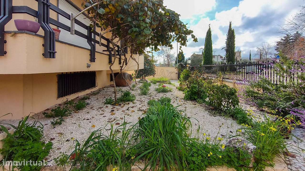 Moradia T6 para venda-43