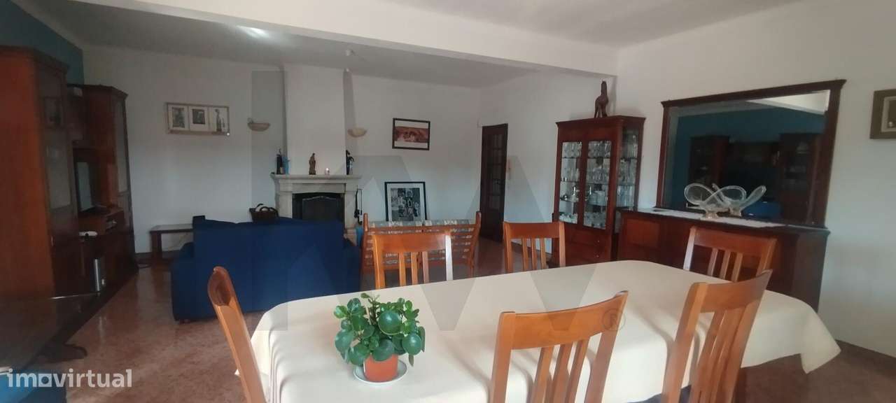 Venda de Quinta com Moradia e Armazém em Alcoentre . Azambuja . Lisboa-11