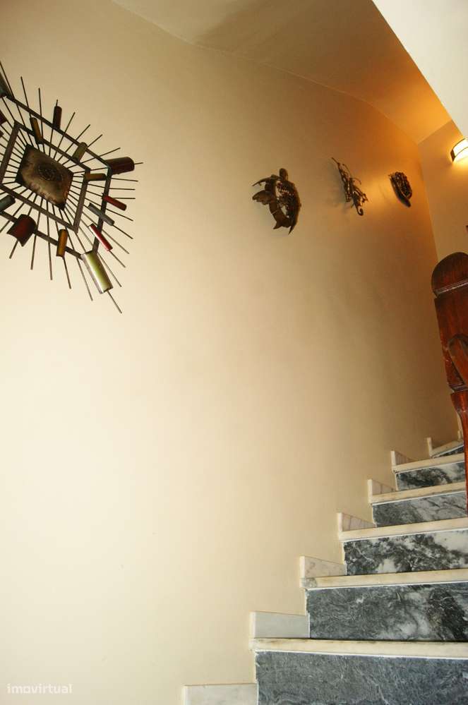Moradia com 4 assoalhadas em ótimo estado.-23