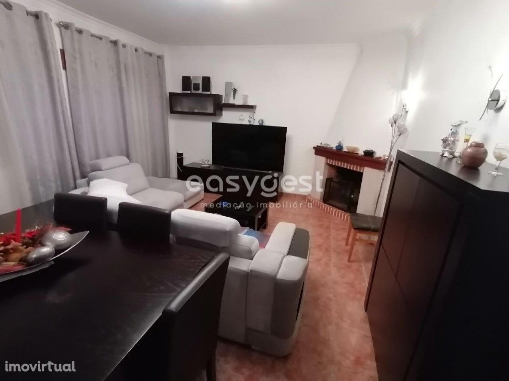 Apartamento T2, zona central com gran...