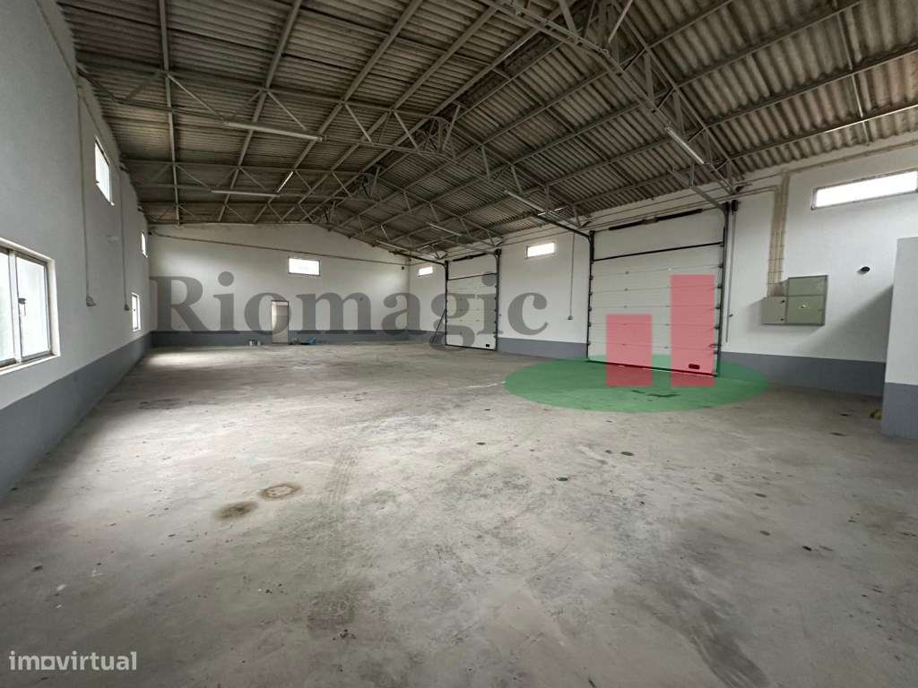 Armazém com Escritório para Arrendamento em Rio Maior - Grande imagem: 3/12