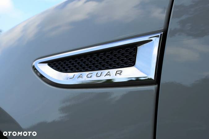 Jaguar E-Pace 2.0 i4D AWD - 17