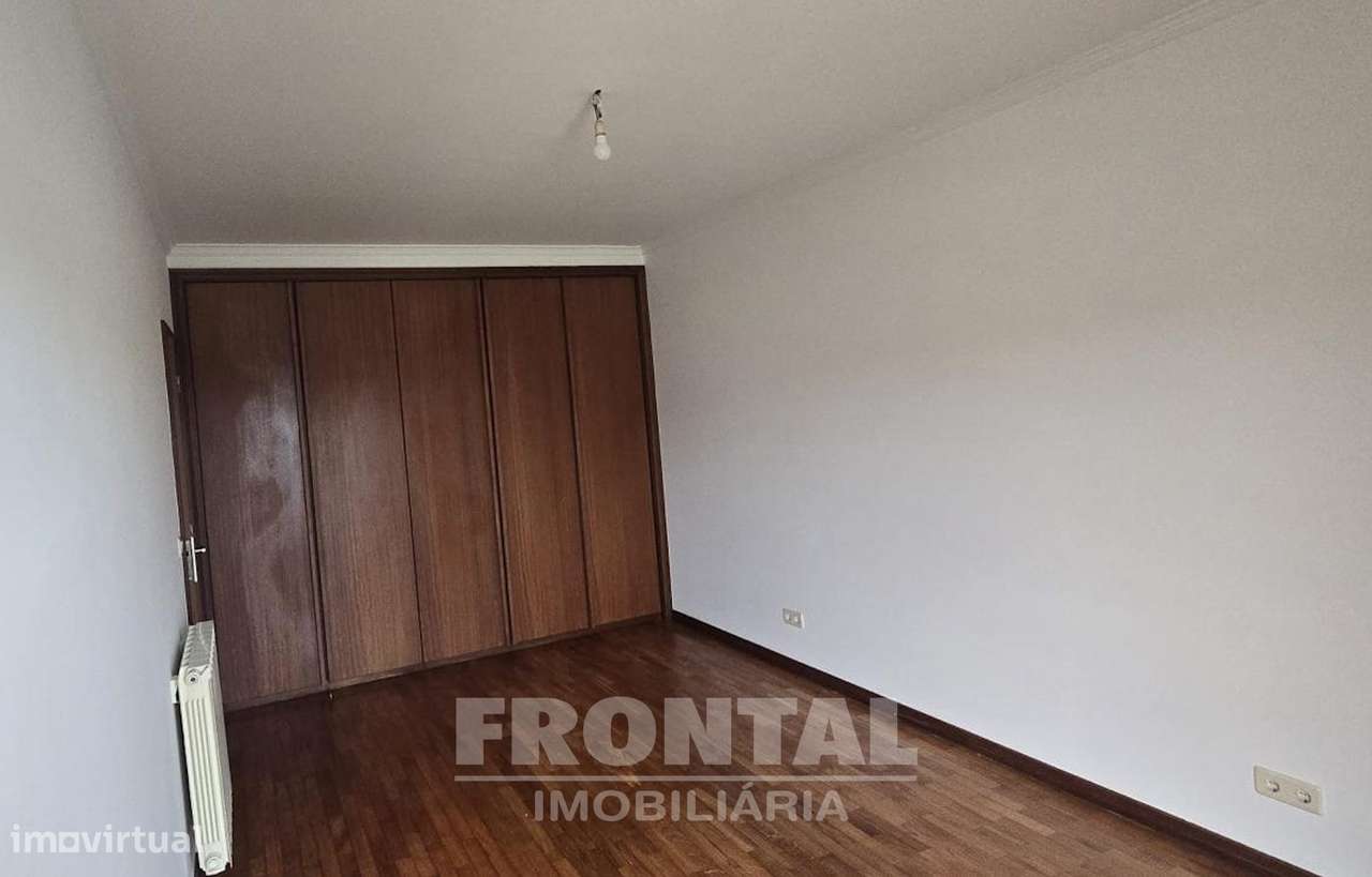 T3 Duplex em Condomínio Fechado com Piscina | Lavra, Matosinhos-26
