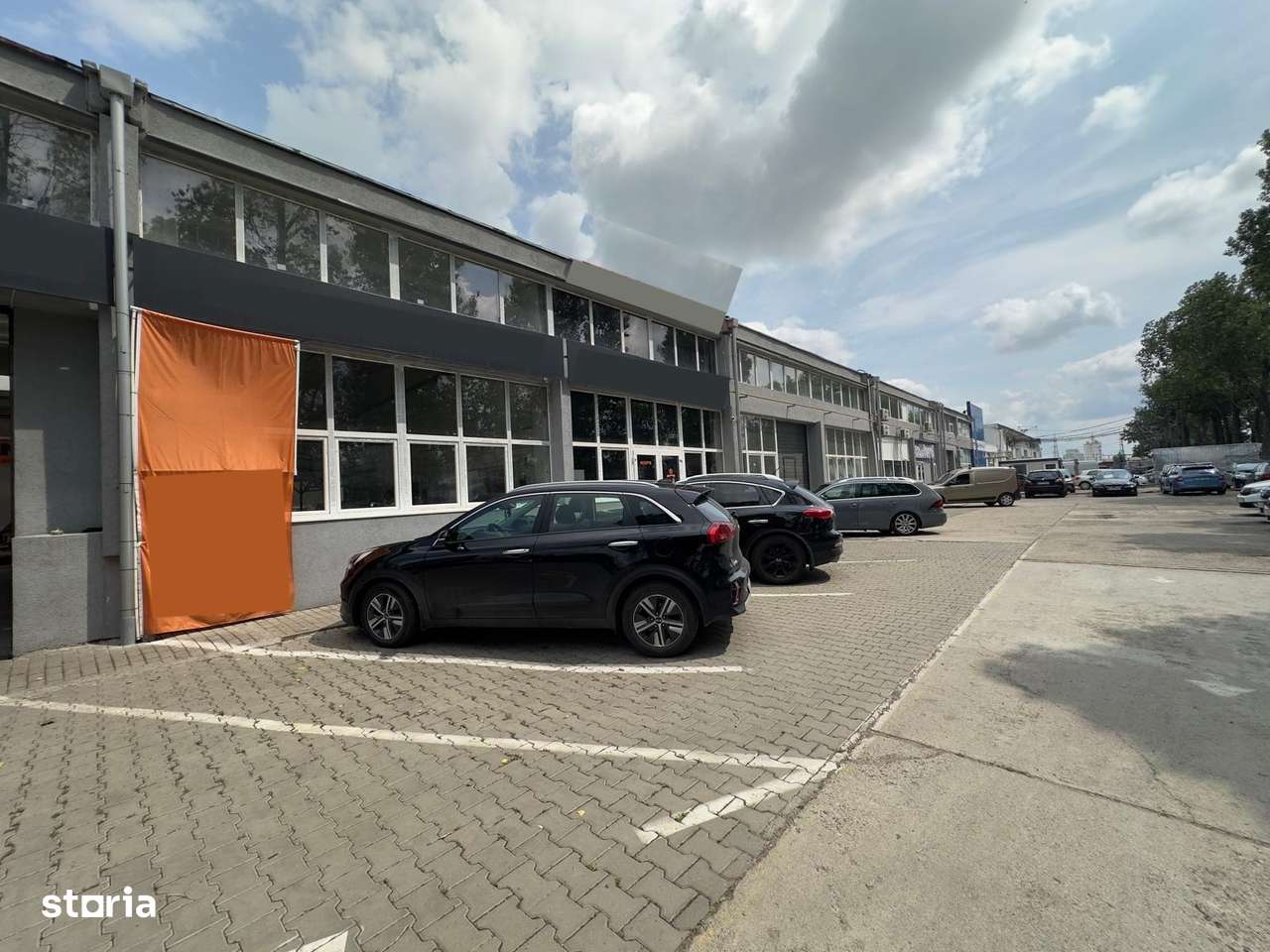 Showroom / Hala 400mp, Iași – vizibilitate bună, parcare, utilități - Imagine principală: 5/6