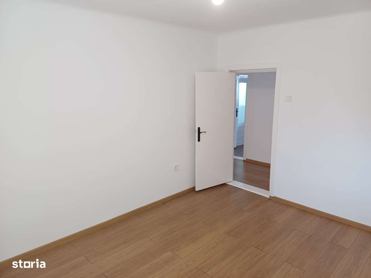 M. Bravu, casa 4cam., buc, gr.san., ST-1986mp, 135000E-14