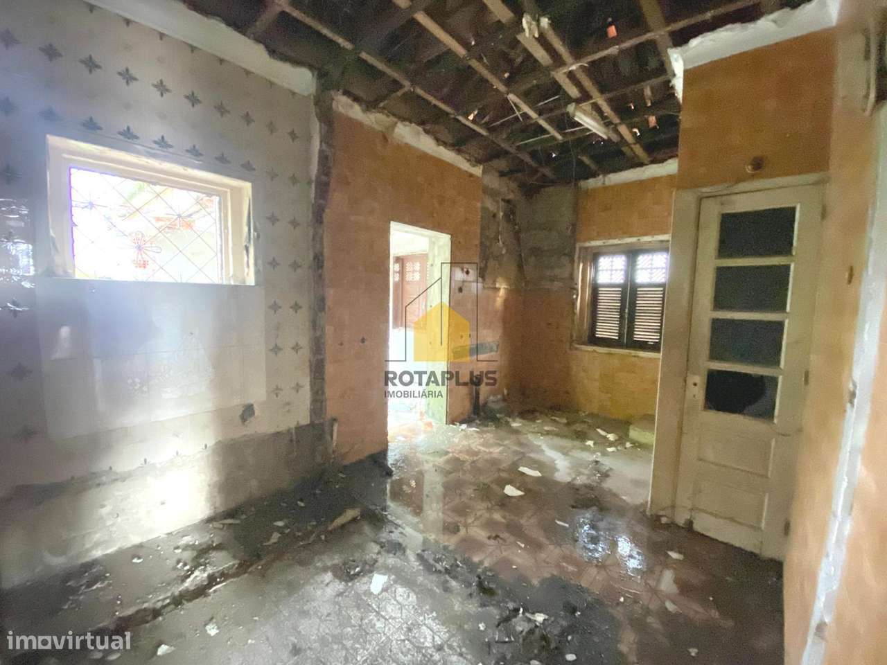 Moradia com terreno Castêlo da Maia-17