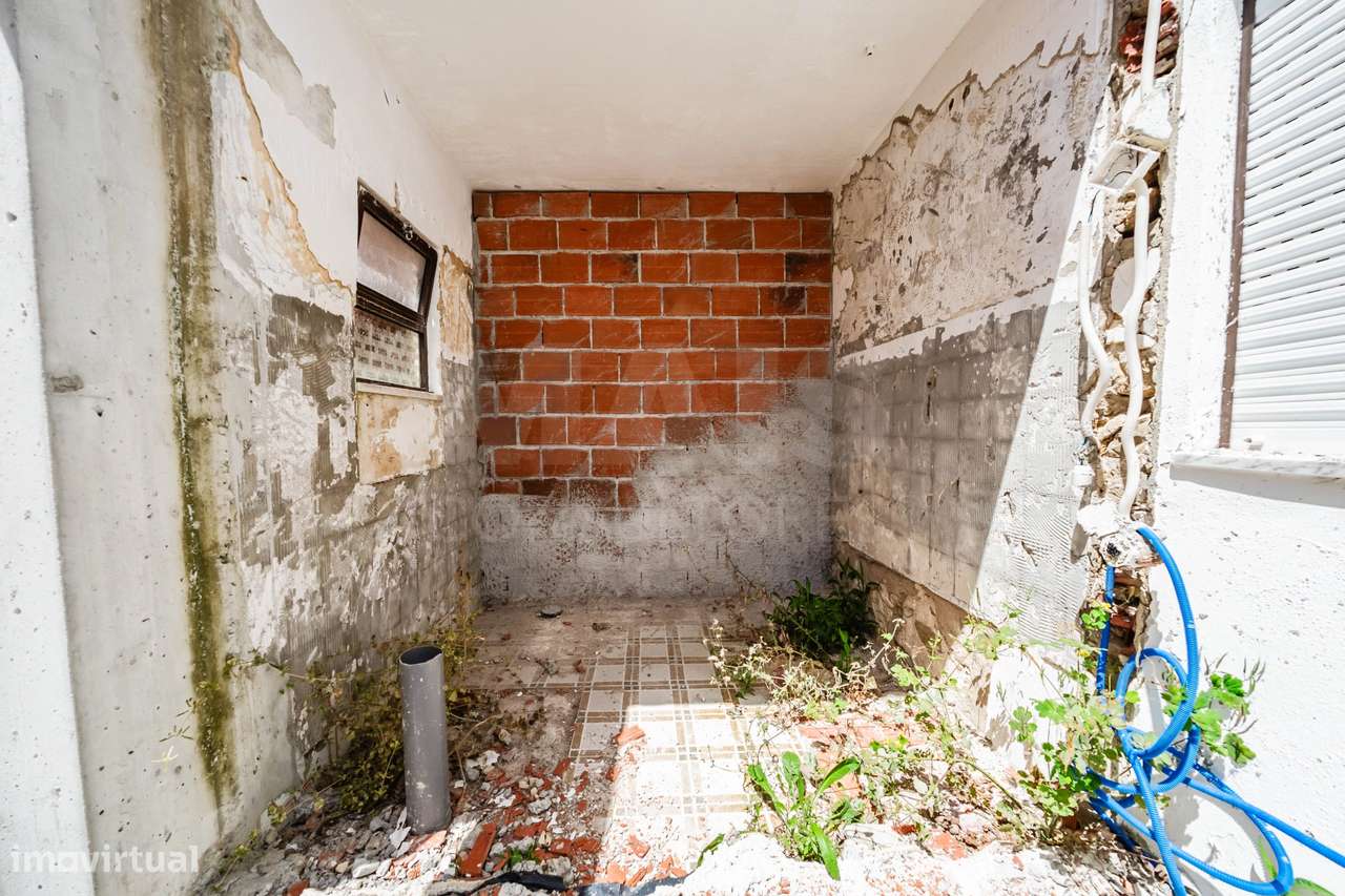 Moradia com Vista Mar nos Casais Mestre Mendo – Projeto de Arquitet...-16