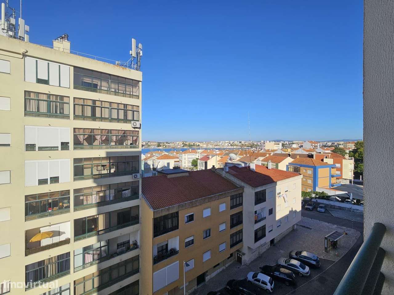 Apartamento Renovado com Vista Rio em Amora, Seixal - Grande imagem: 5/7