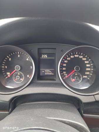 Volkswagen Golf VI 2.0 TDI Comfortline - 9