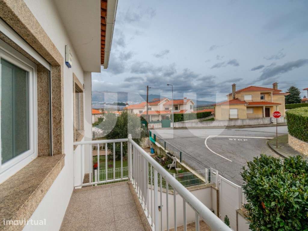 Moradia de Excelência com Jardim e Terraço a 10 minutos do centro d...-23