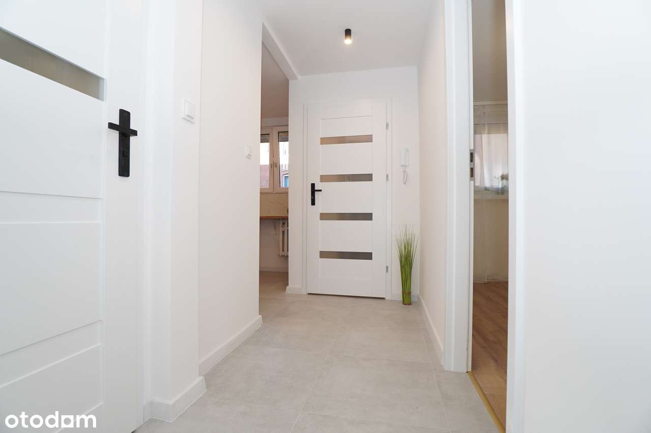 | 1 piętro + Balkon | 3x Pokoje | Po remoncie z nowym AGD |-11