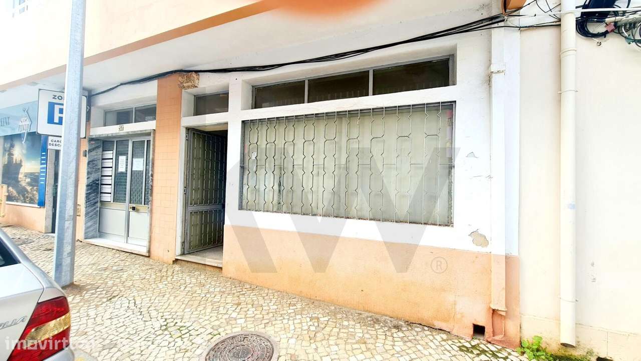 ESPAÇO COMERCIAL - 162 M2 COM LOCALIZAÇÃO ESTRATÉGICA NO CENTRO DE ARM - Grande imagem: 2/10