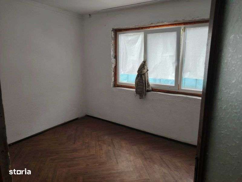 De vanzare apartament cu 3 camere, Giurgiu -Tineretului - Imagine principală: 4/6