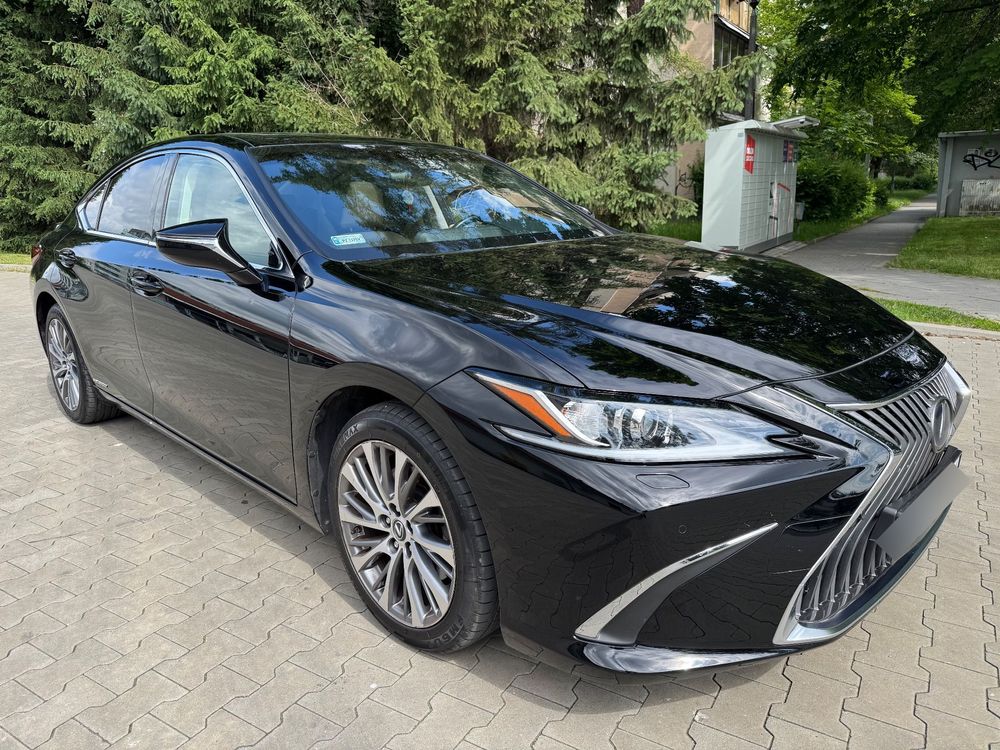 Lexus ES 300h Business Edition + 2019