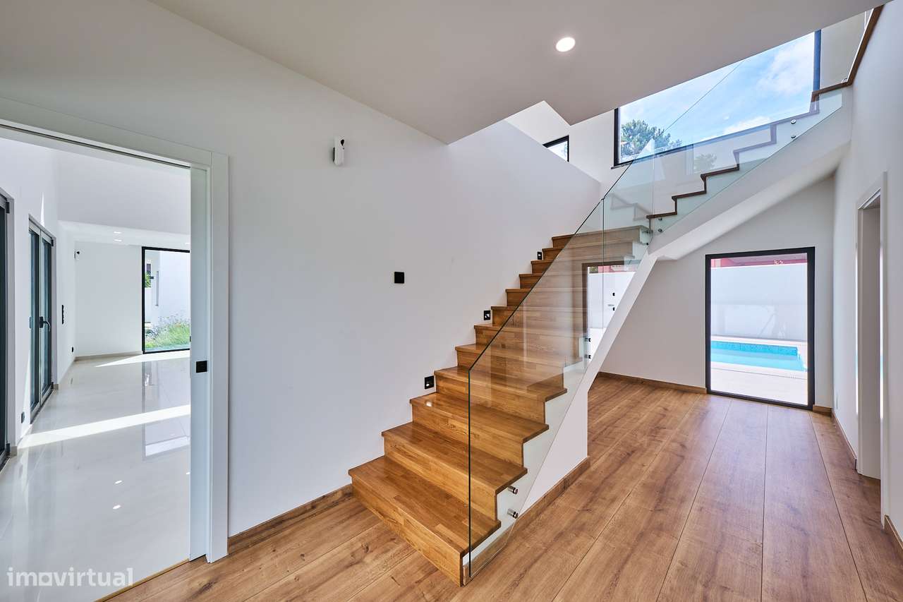 Moradia Isolada com piscina, Verdizela, Seixal-11
