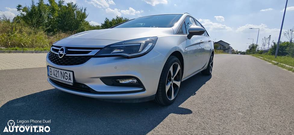 Opel Astra Sport Tourer 1.6 CDTI ECOTEC Enjoy - 2