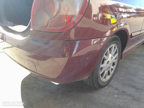 Para Choques De Trás Nissan Almera Ii (N16) - 2