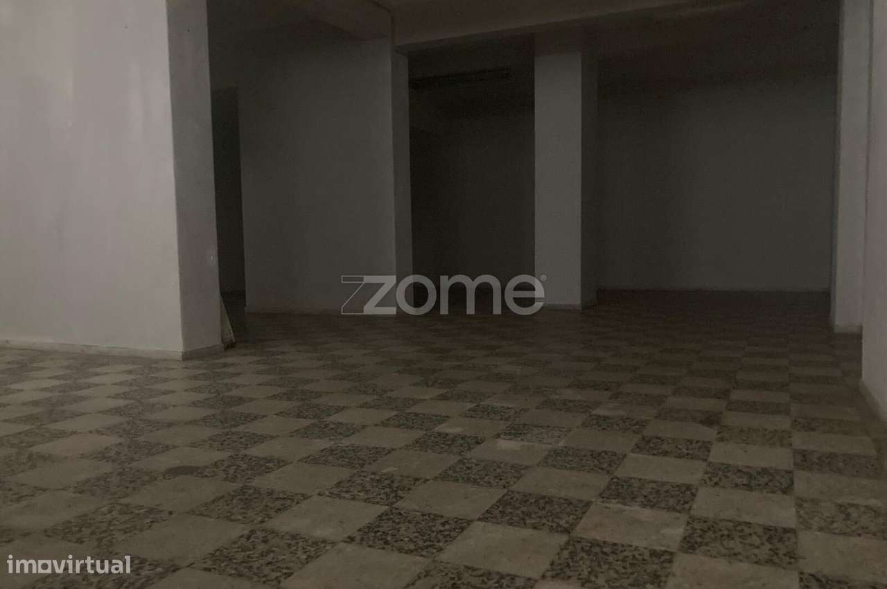 Loja à Venda no Centro da Amadora – Largo Cristóvão da Gama-11