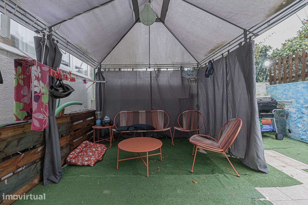 Apartamento T2 em RC com Quintal no Seixal-24