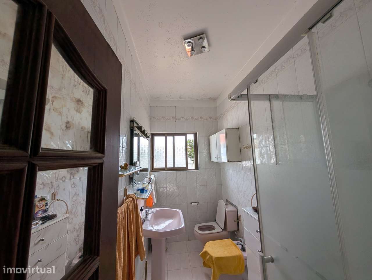 Excelente moradia centro Costa Caparica-46