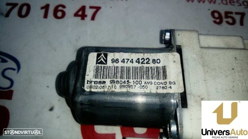 MOTOR ELEVADOR DE VIDRO FRONTAL ESQUERDO CITROEN C4 COUPÉ 2006 -9647442280 - 2