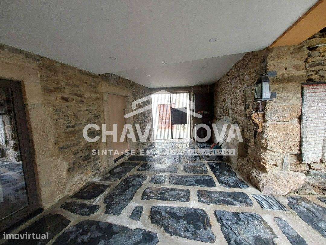 Moradia V3 c/piscina em Melres (vistas de Rio)-23