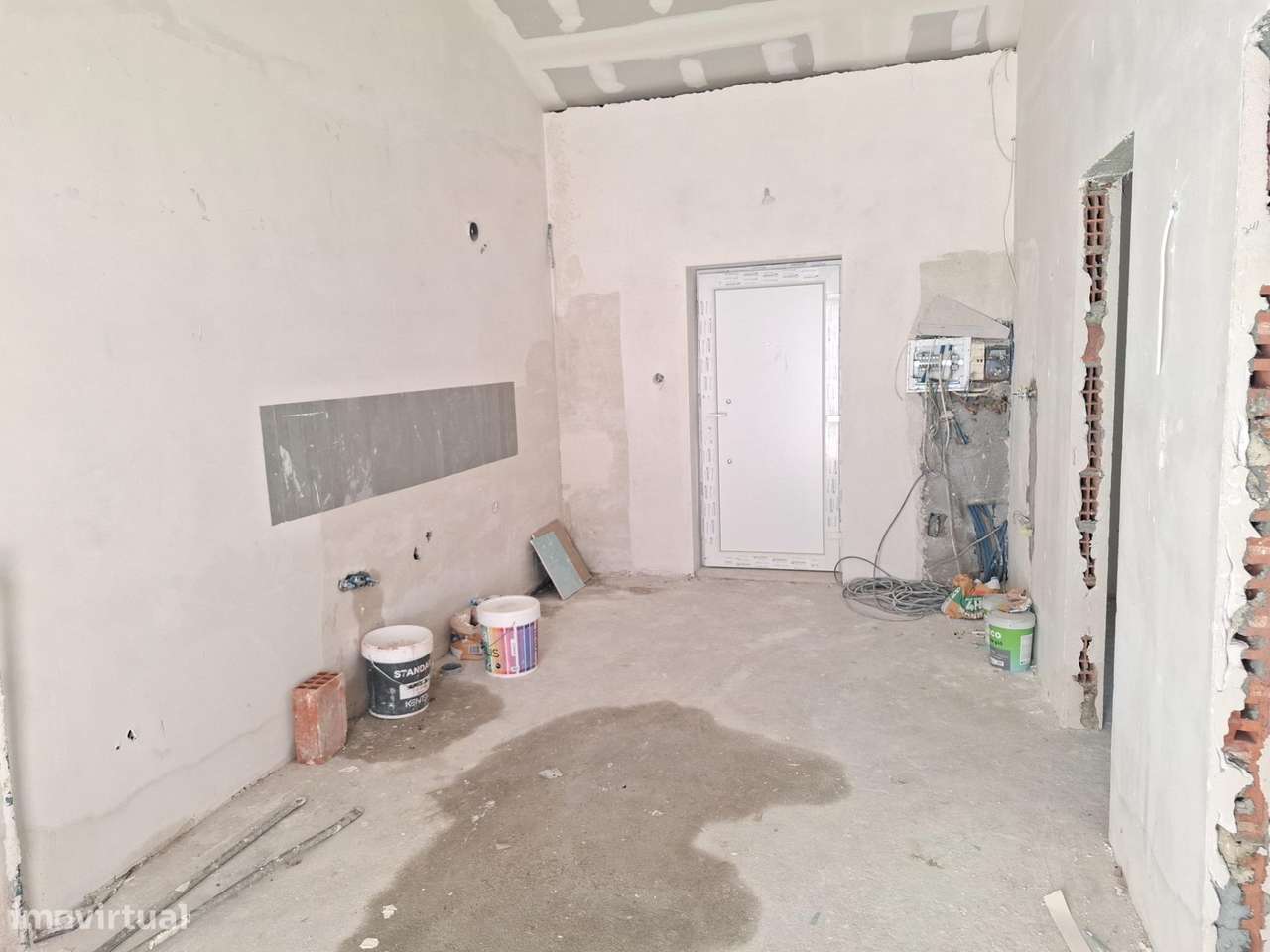 Moradia Térrea T2 com Logradouro Totalmente Remodelada Barreiro-8