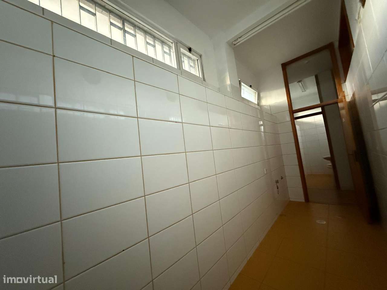 Loja c/ Grande Visibilidade em Águas Santas na Av. D. Afonso Henriques-9