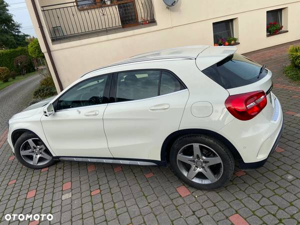 Mercedes-Benz GLA - 5