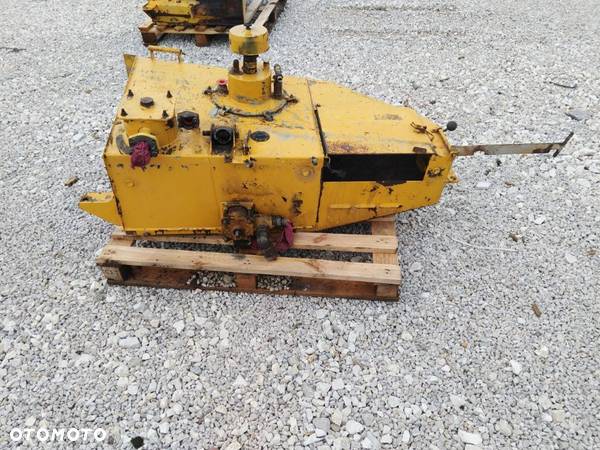 Zbiornik Hydrauliczny, zbiornik spryskiwaczy,  zbiornik powietrza Volvo A20 A25 A30 - 4