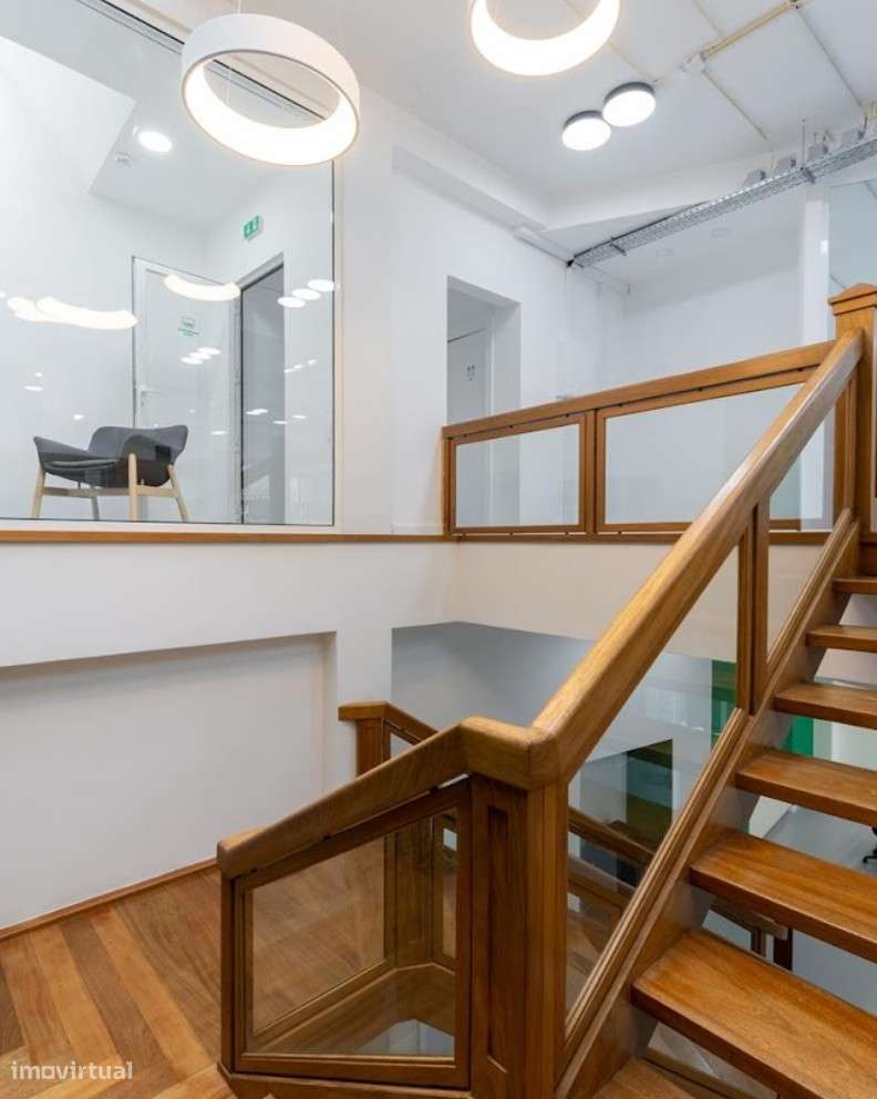 Loja Comercial com Potencial Único – Ferreira Lapa / Bom Sucesso, Port-8