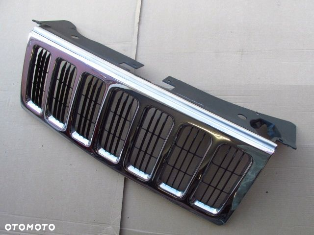 Jeep COMMANDER I XH XK 05/10 Grill atrapa - 4